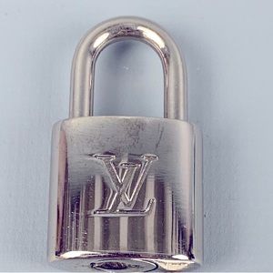 LV LOCK & KEYS 315 SILVER